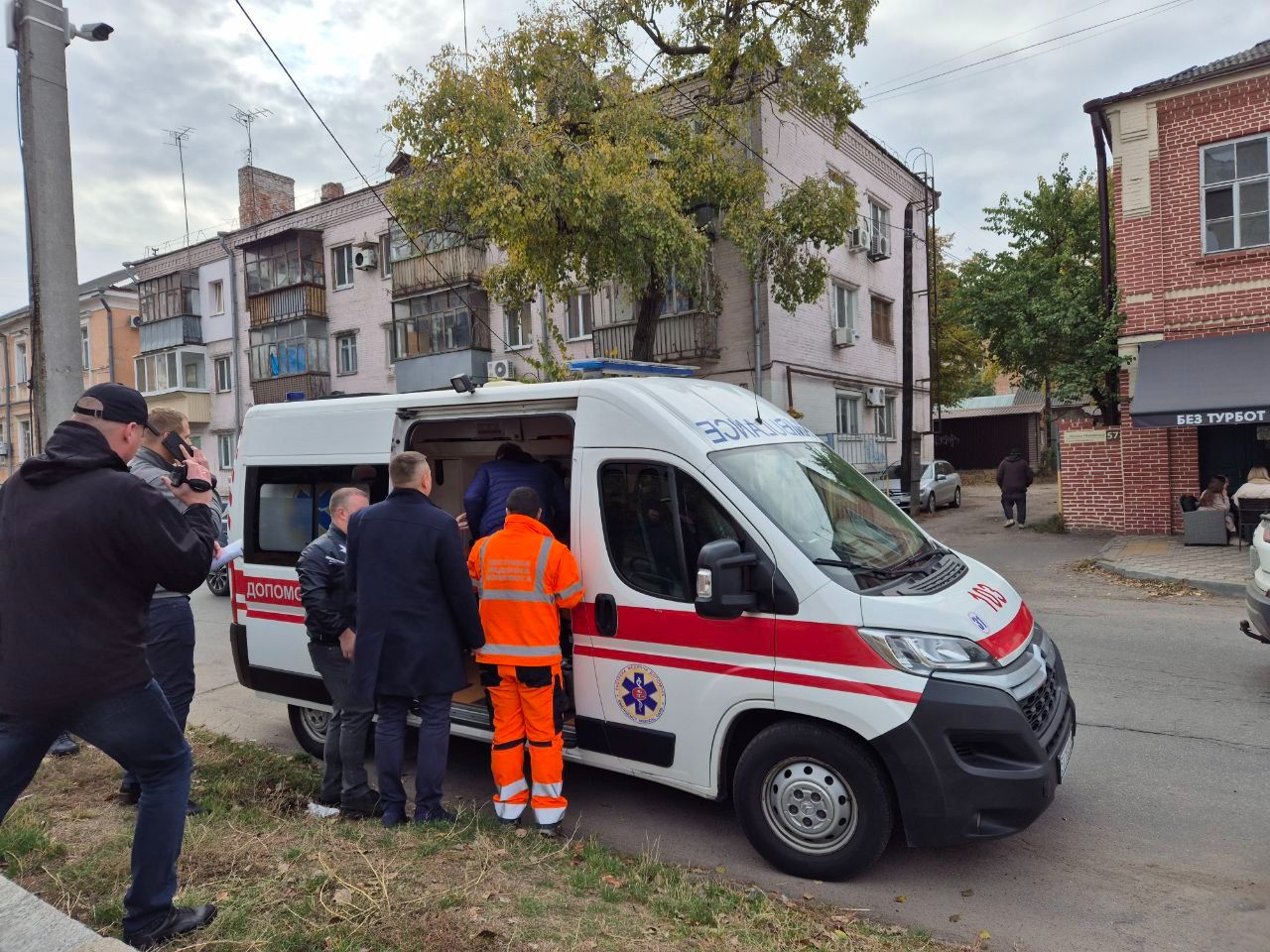 У Полтаві депутат знепритомнів під час слідчих дій БЕБ: деталі з фото